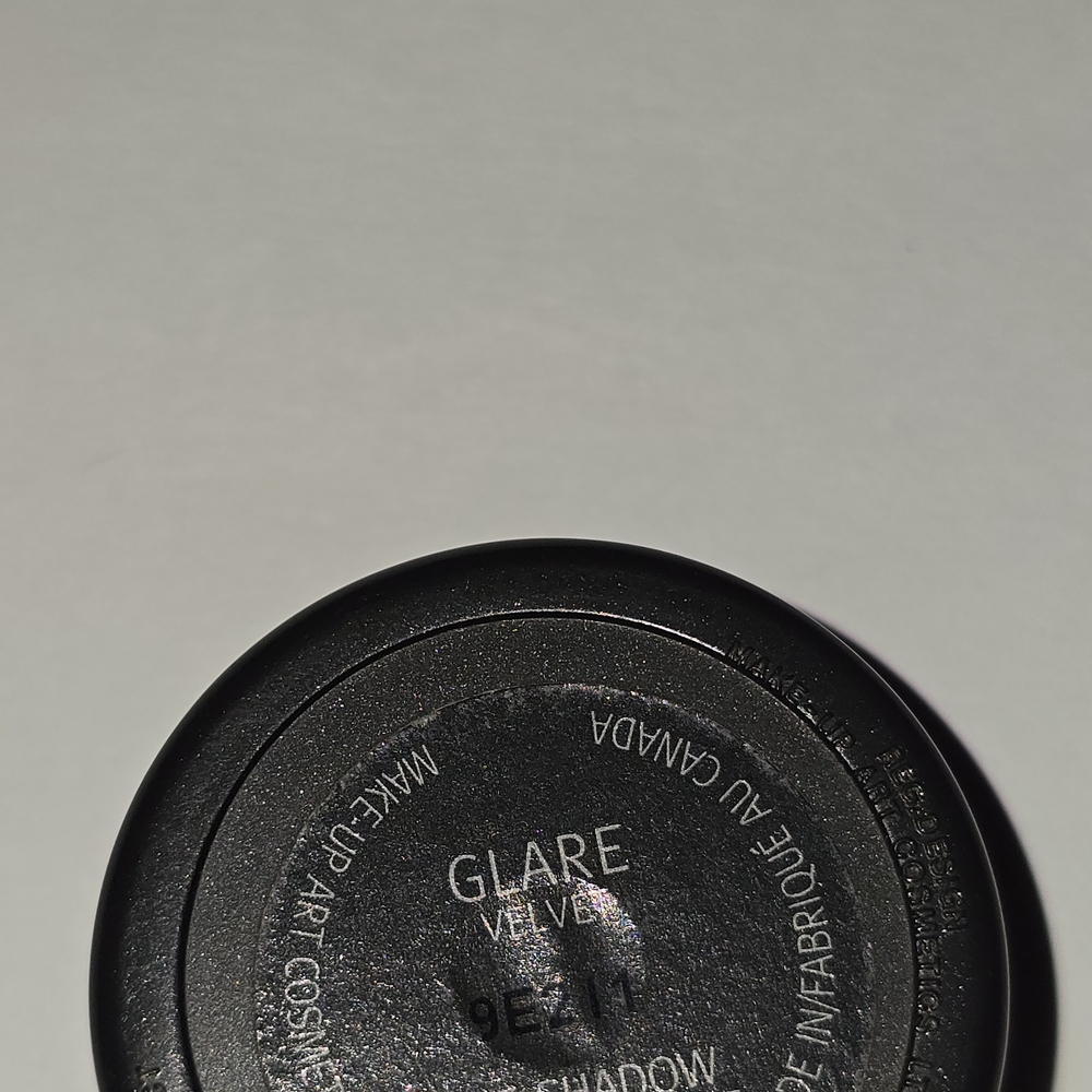 VINTAGE MAC EYESHADOW- "GLARE" **RARE!!!** - Picture 4 of 4